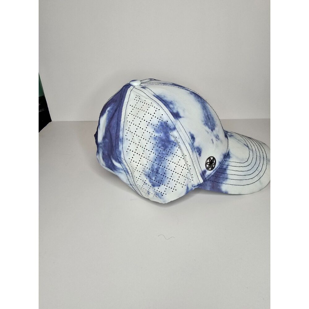 Gently Used Gaiam Wander Breathable Geo Hat Blue Tie Dye